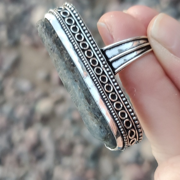 New Oversized Rough Kyanite 925 Silver Statement Ring. - Picture 12 of 13